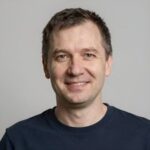 Портрет Александра Волкова, эксперта компании ВарТехник по вопросам военно-морского флота Китая